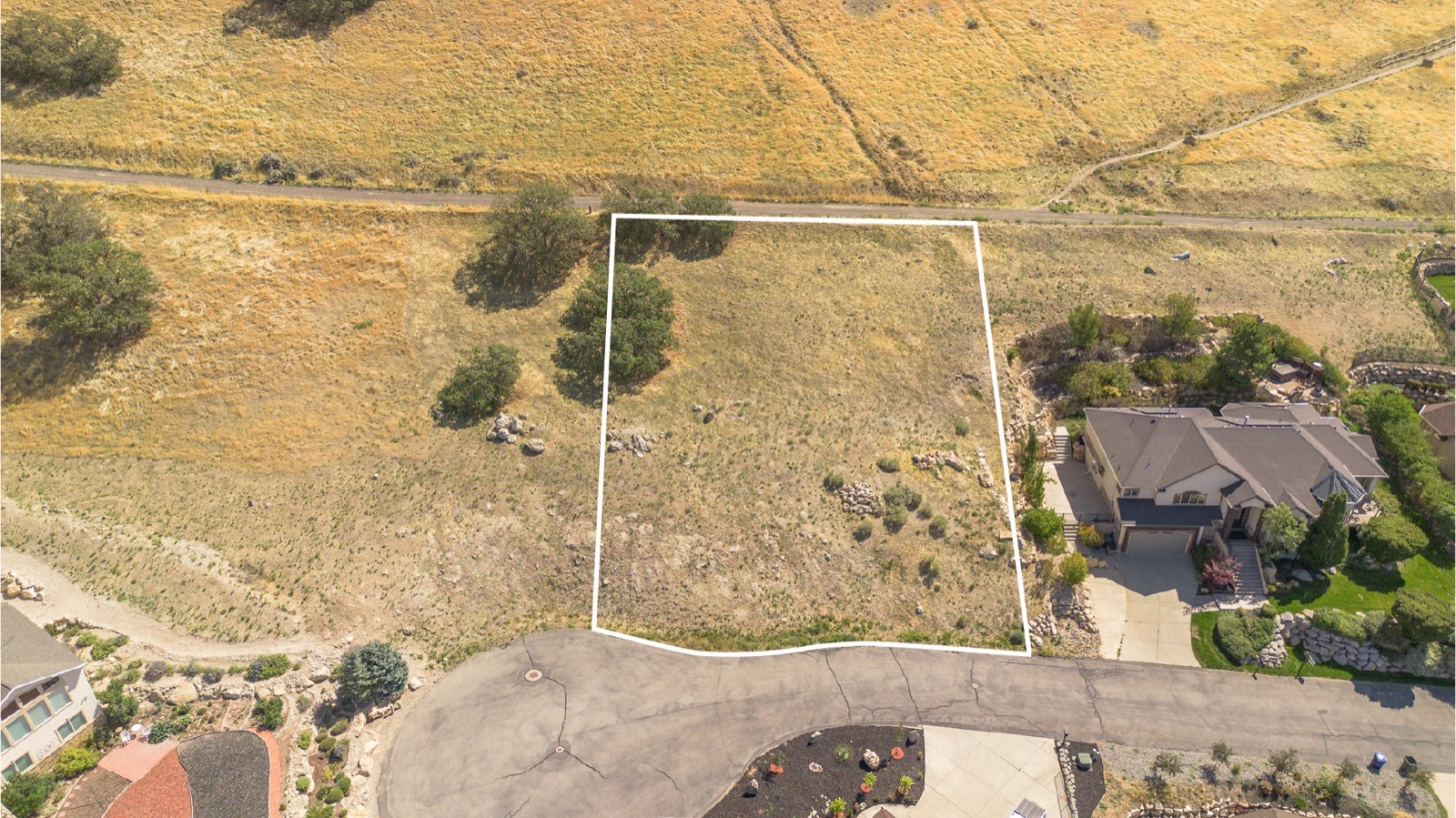 1144 N Twickenham Drive, photo 2