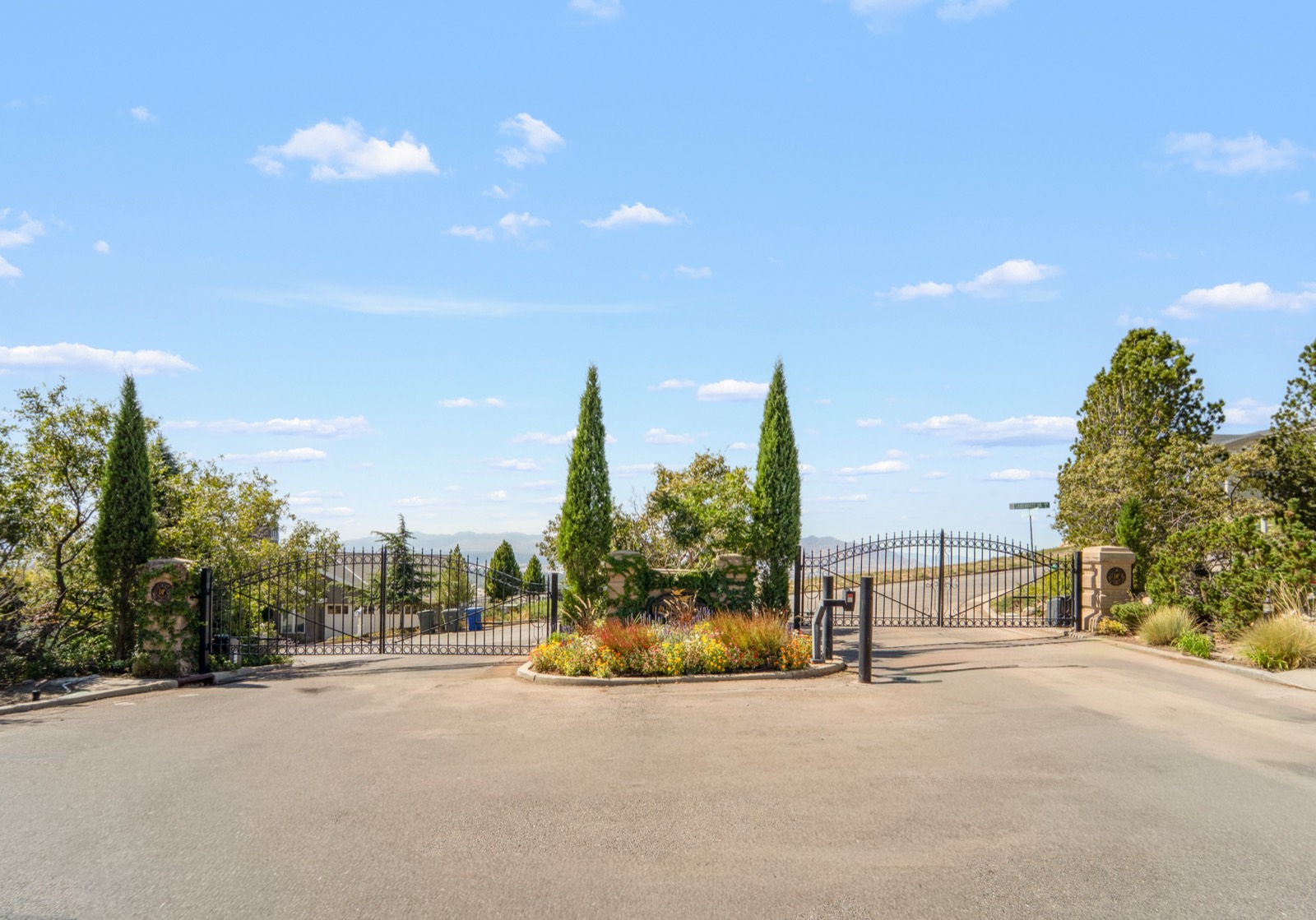 1144 N Twickenham Drive, photo 4